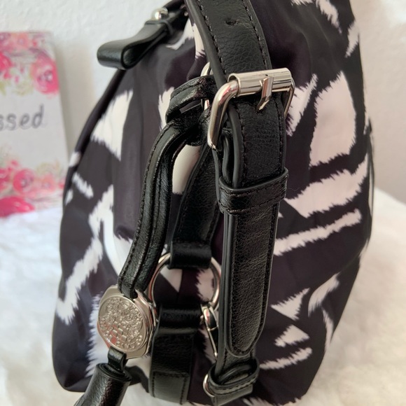 Vince Camuto bag - Picture 3 of 13